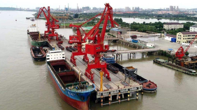鄂尔多斯概述露天料场港口封闭问题的实行方法